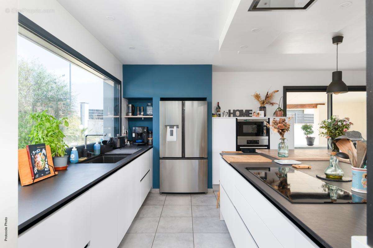 Saint-Sauveur – Aux portes de Bruguières  Villa contemporaine de plain-pied de 2018 – 4 chambres – Terrain de plus de 1 000 m² – - photo 2