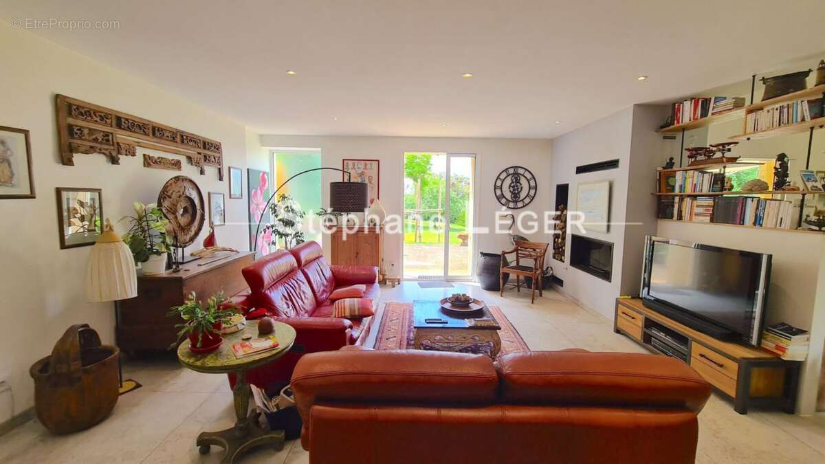 Maison à MONTELIMAR