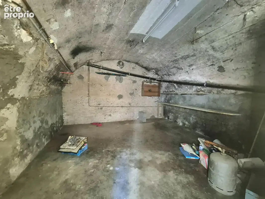 MIREFLEURS / Maison T5 de 115 M2, cour et nombreuses dépendances ! - photo 15