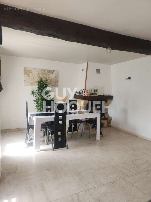 Maison à LONGUEVILLE