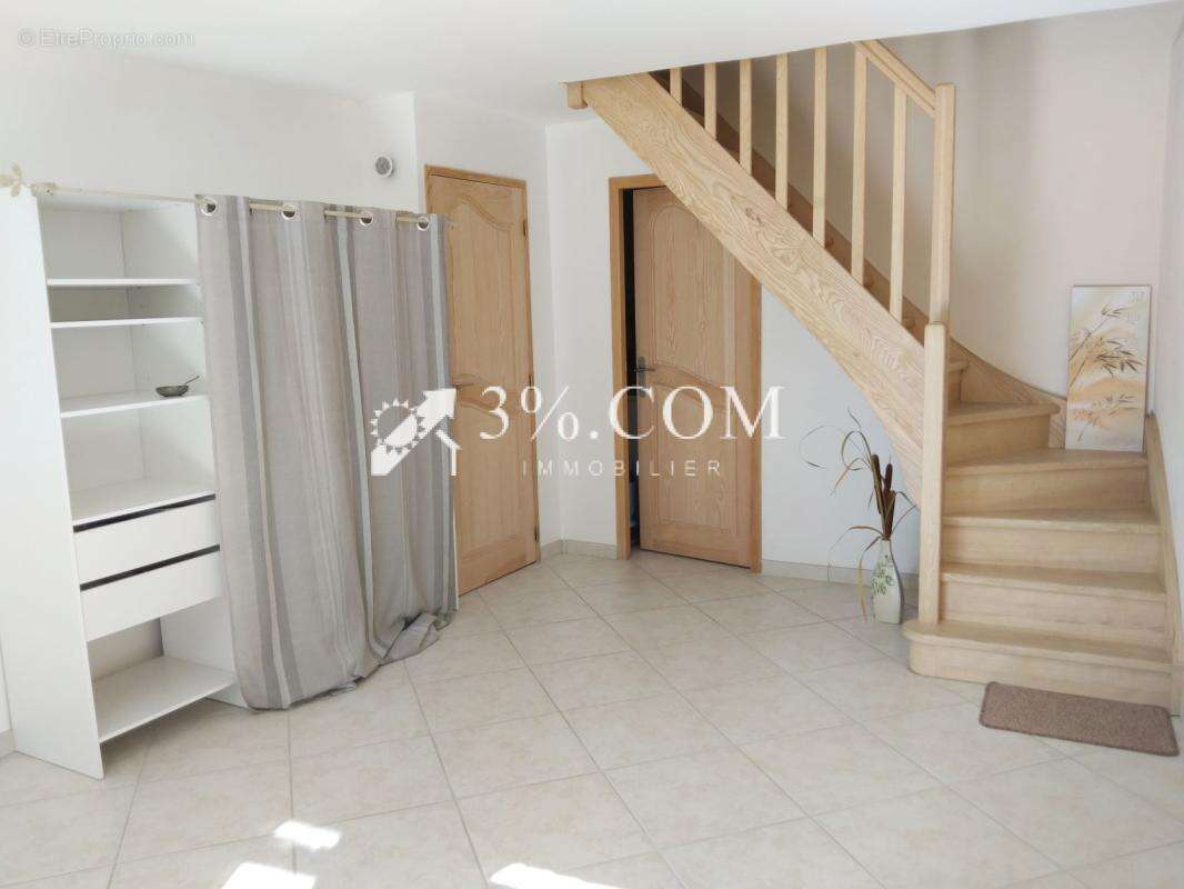Maison de village en pierre avec terrasse et  terrain de 400 - photo 6