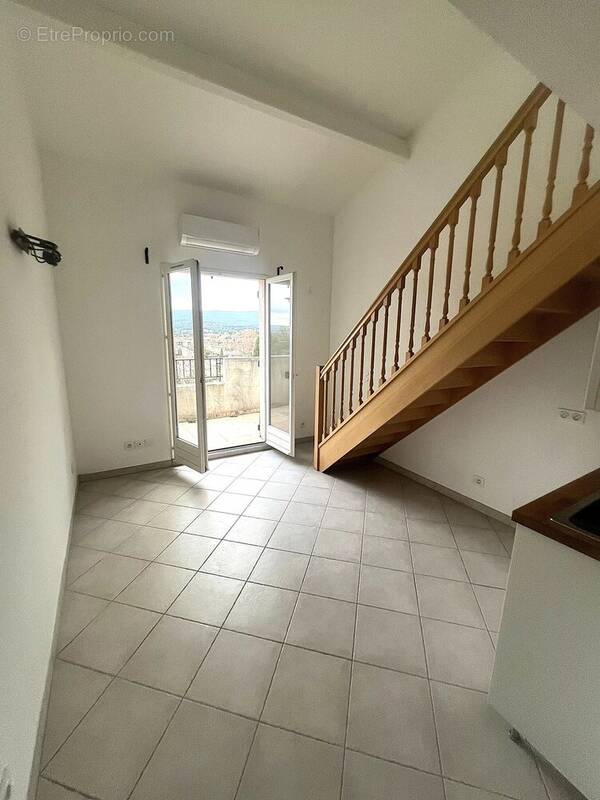 Appartement à SAINT-CYR-SUR-MER