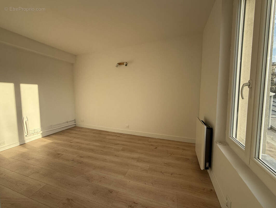 Appartement à ENGHIEN-LES-BAINS