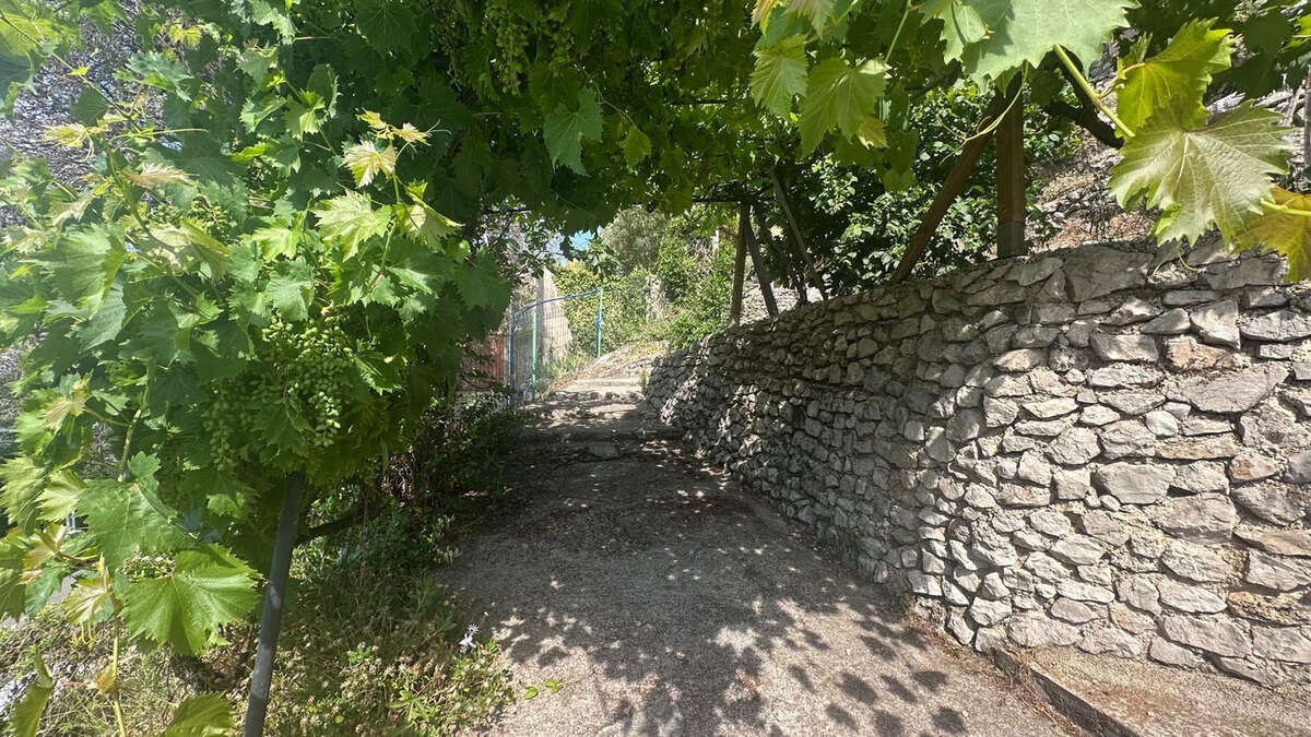 Peille Maison proche du village avec vue dégagée campagne - photo 13