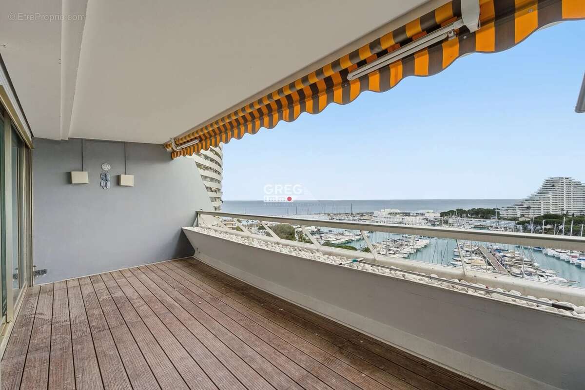 Appartement à VILLENEUVE-LOUBET