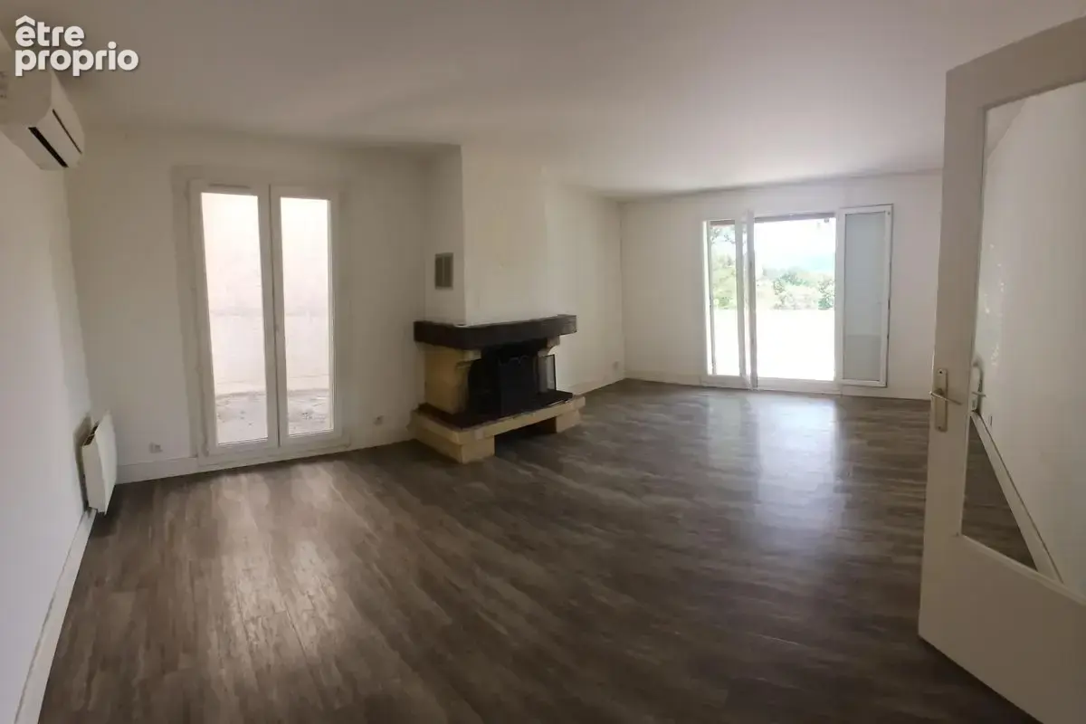 Secteur Buzine Villa T4 non mitoyenne de 102m² avec vue panoramique et garage sur terrain de 400m² - photo 2