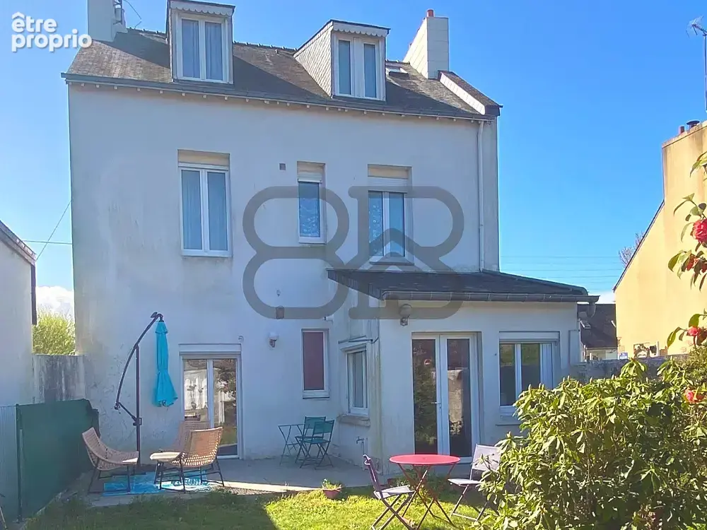 Une maison familiale des années 30, au charme authentique — volumes, lumière et confort réunis - photo 3