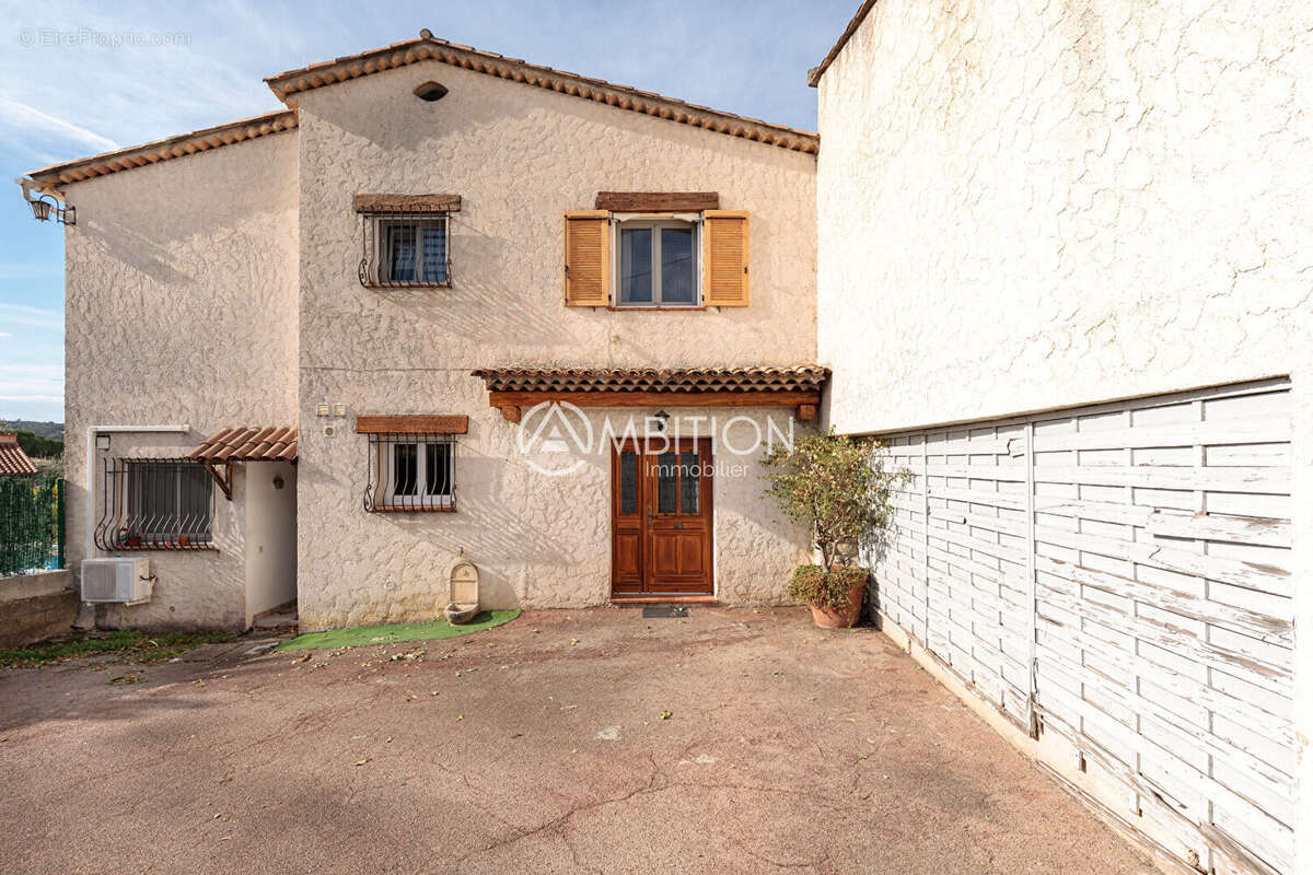 Appartement à PEYMEINADE