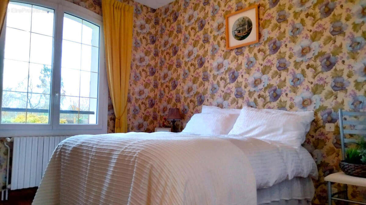 CHAMBRE - Maison à NOUIC