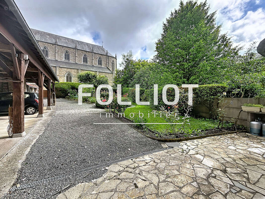 Maison spacieuse de 8 pièces à vendre à Sartilly Baie Bocage - Rare sur le marché ! - photo 14