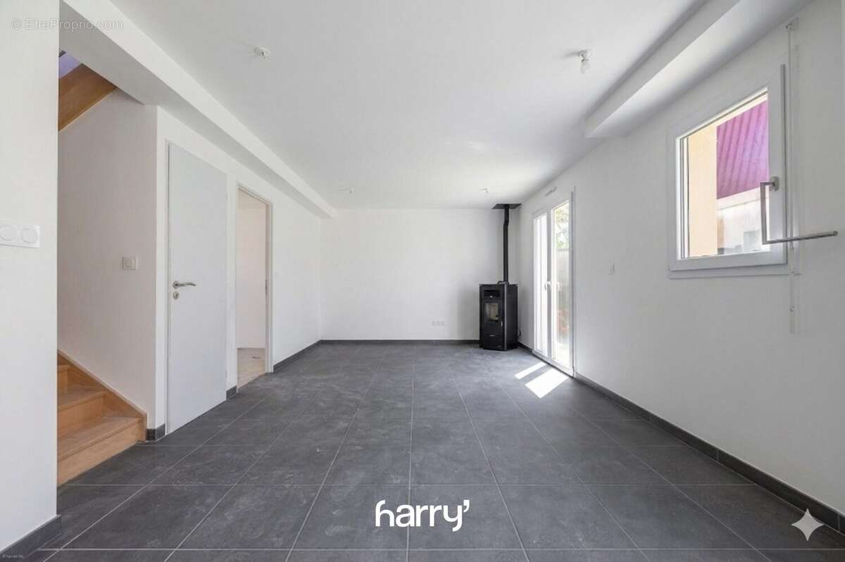 Maison 94 m² à Besancon  - photo 2