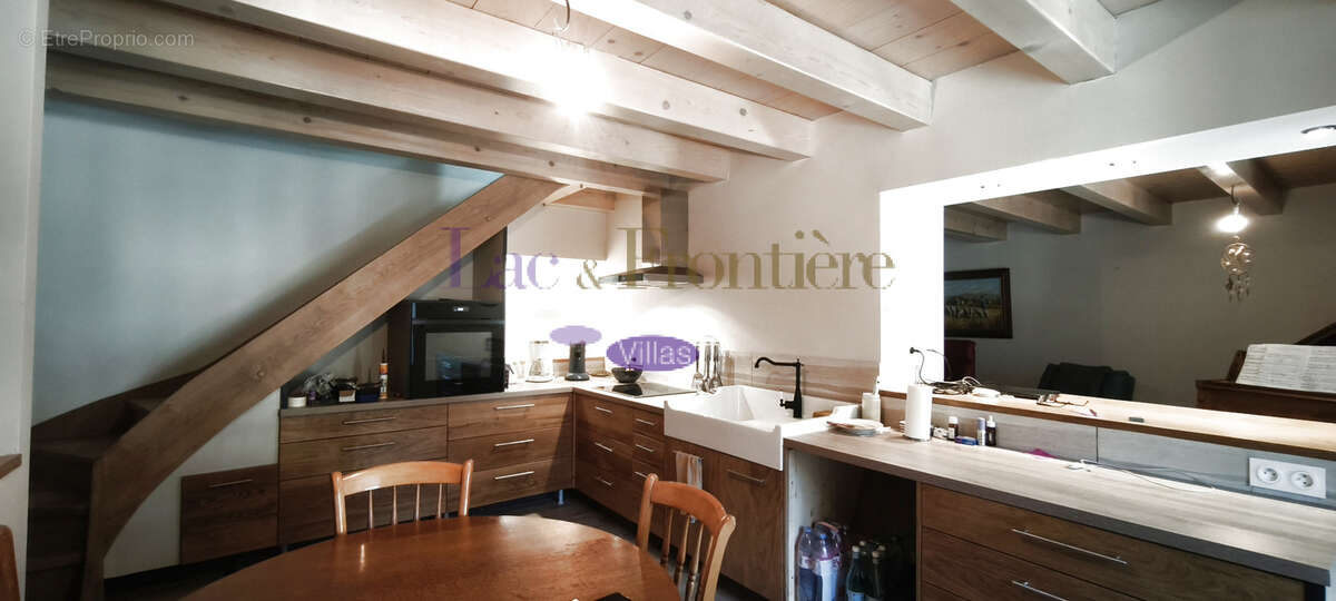 Maison à PERRIGNIER