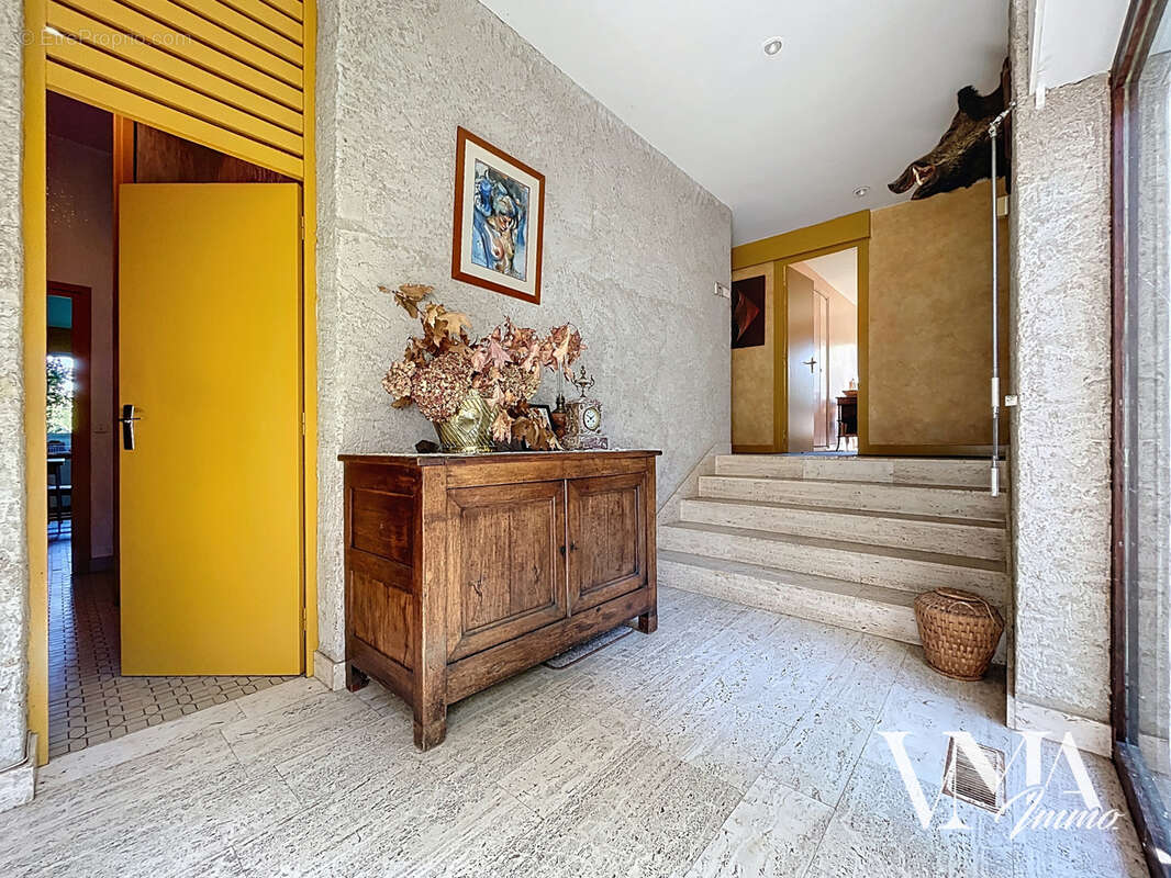 Maison à CHAMPAGNE-AU-MONT-D&#039;OR