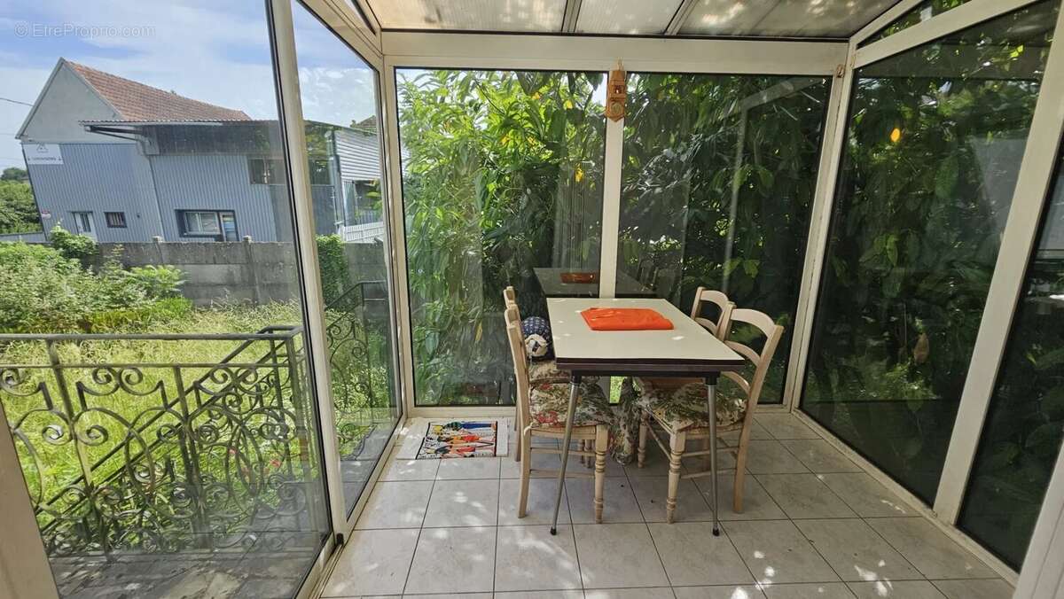 Maison à VARENNES-VAUZELLES