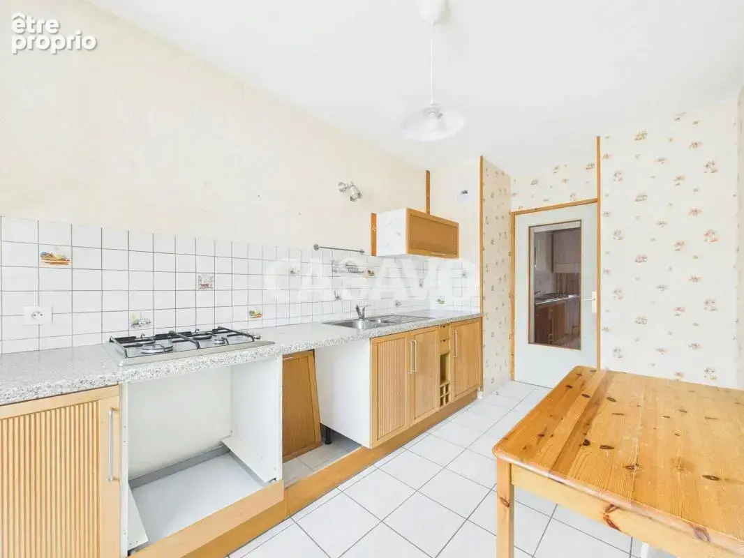 Vente Appartement 6 pièces de 101m² - 69970 Marennes - photo 7