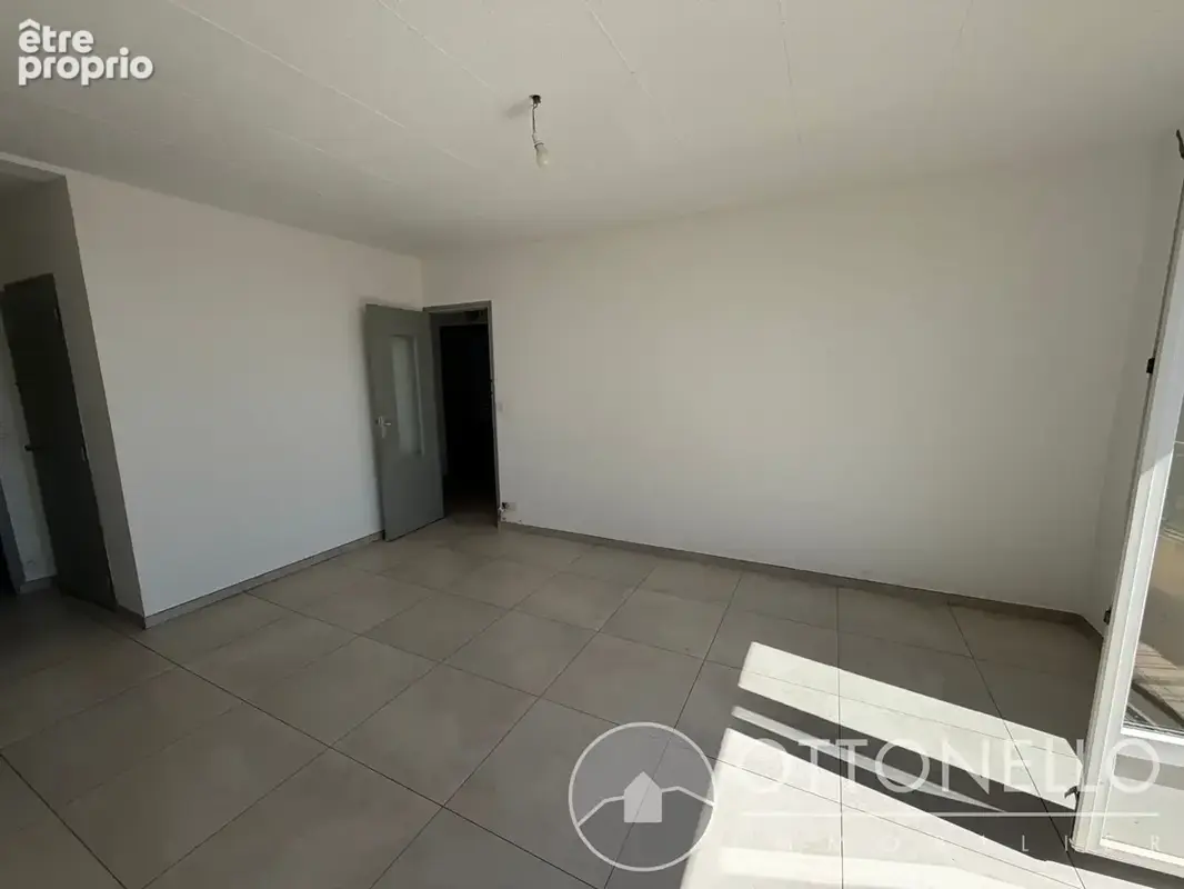Appartement Fréjus 3 pièces 55,20 m2 avec balcon et cave - photo 3