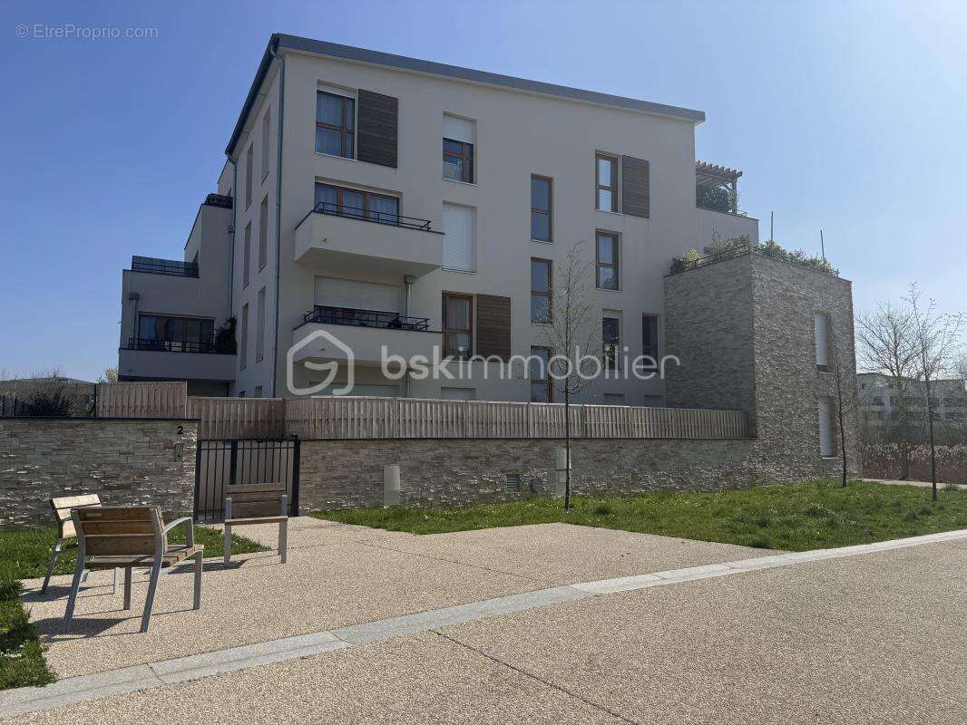 Appartement à BOIS-D'ARCY