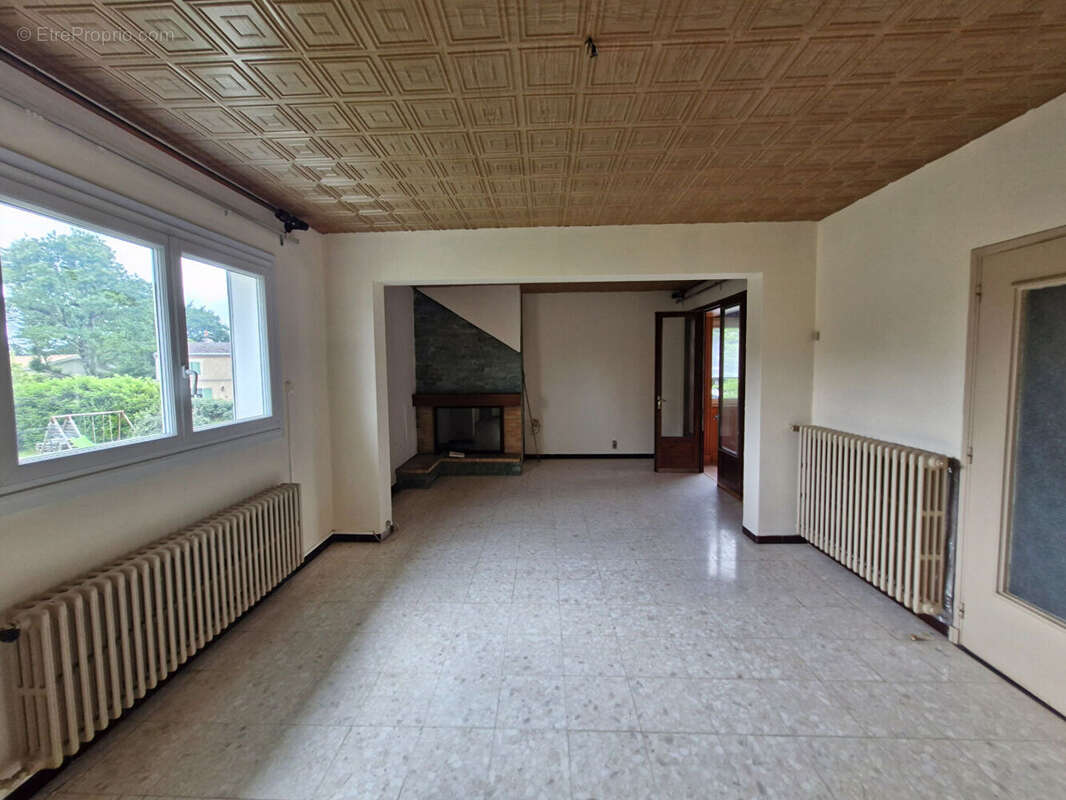 Maison à SALLES