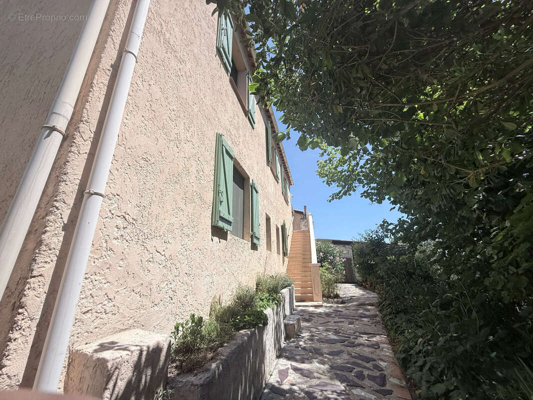 Entre mer et nature, découvrez une villa au charme authentique - photo 28
