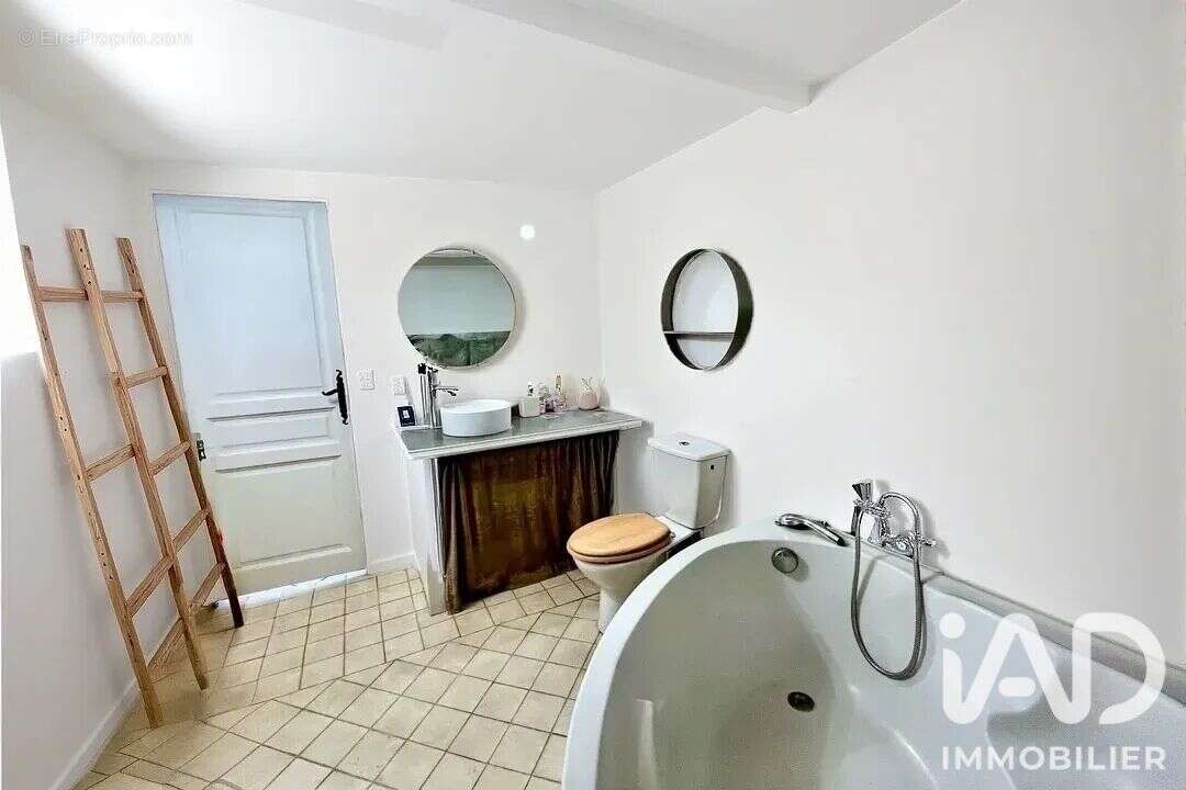 Photo 9 - Appartement à SOLLIES-TOUCAS