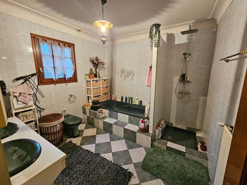 Maison à SAINT-YBARD