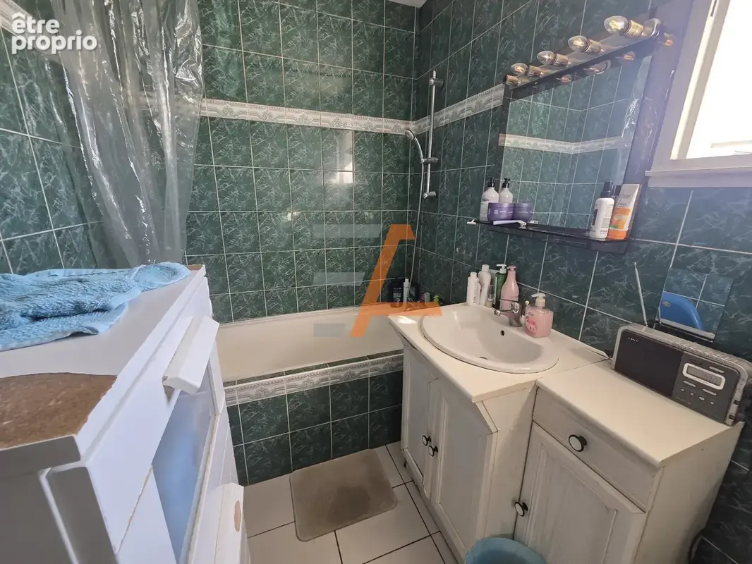 Exclusivité   saint-romain-le-puy   maison familiale 4 chambres avec jardin et garage ! - photo 13