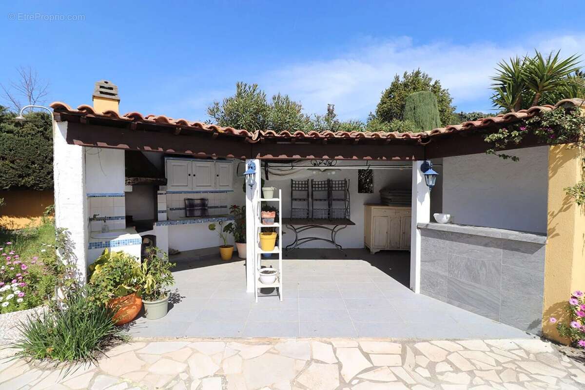 Maison à LE CASTELLET