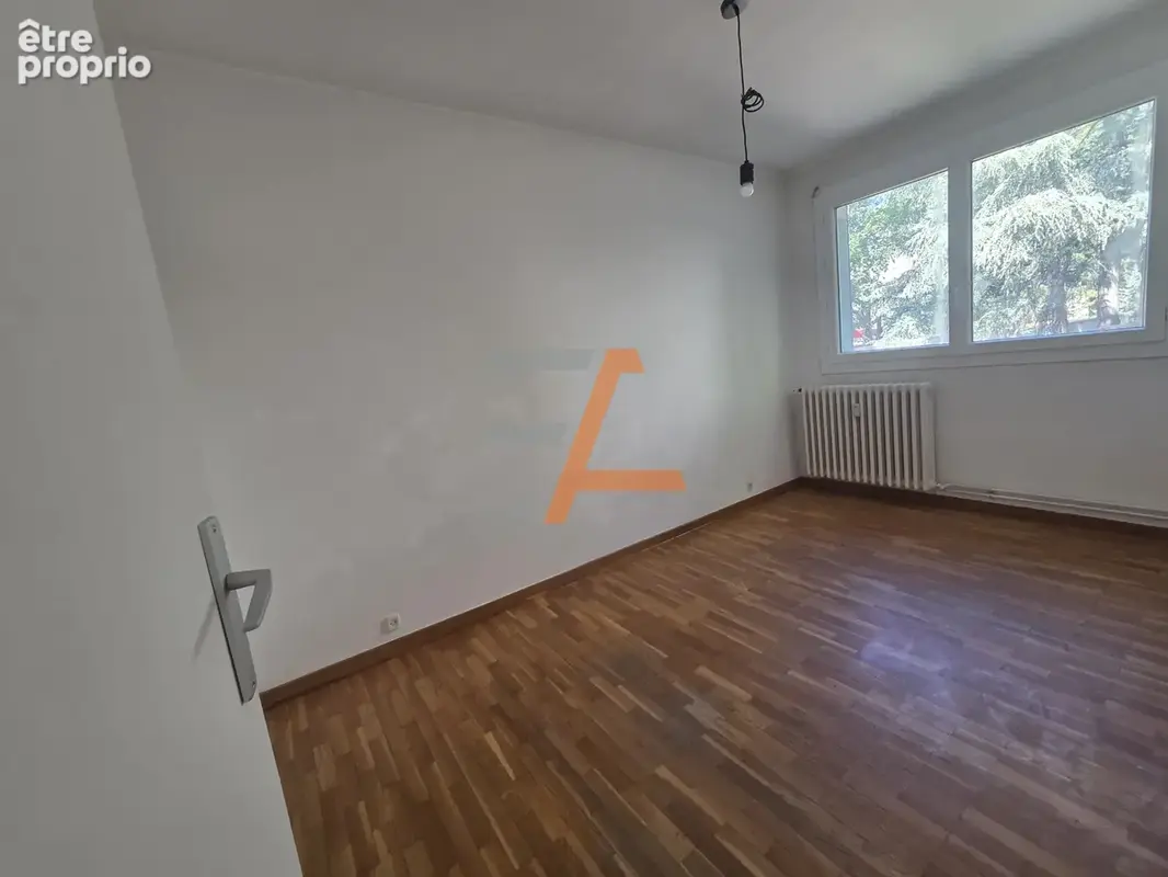 Fauriel   f4 65 m2   balcon   parking fermé et sécurisé - photo 4