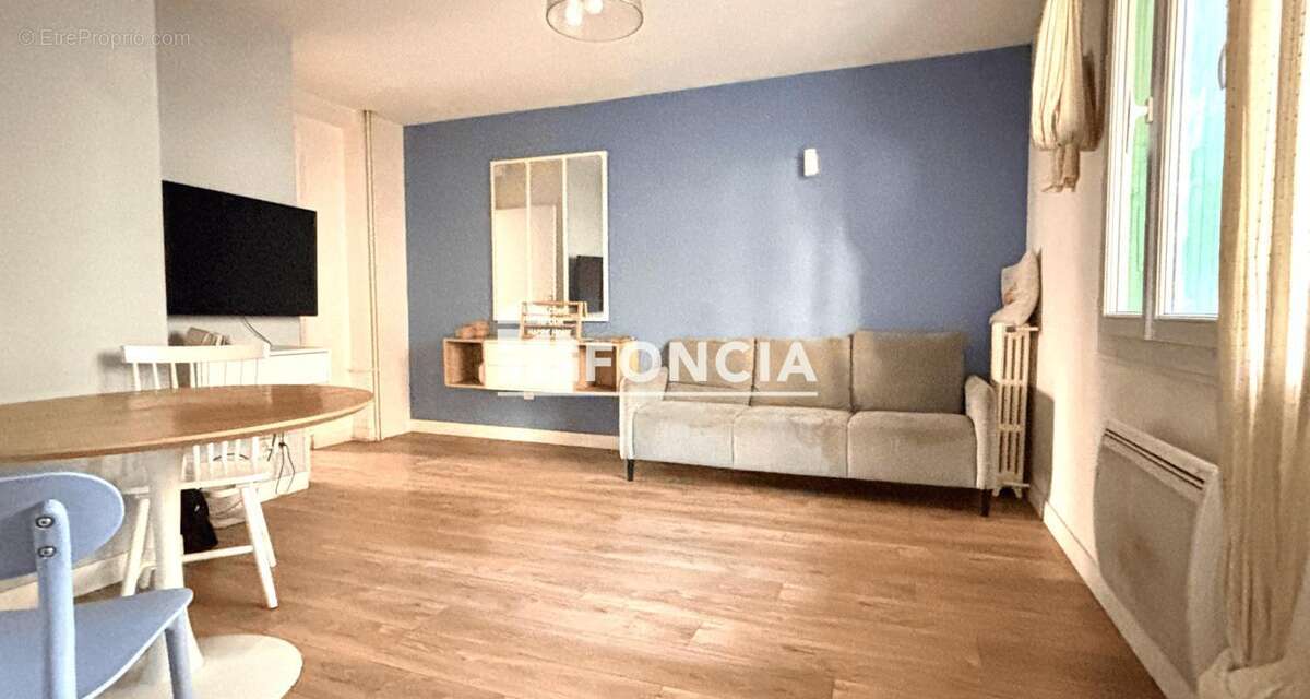 Appartement à MARSEILLE-1E