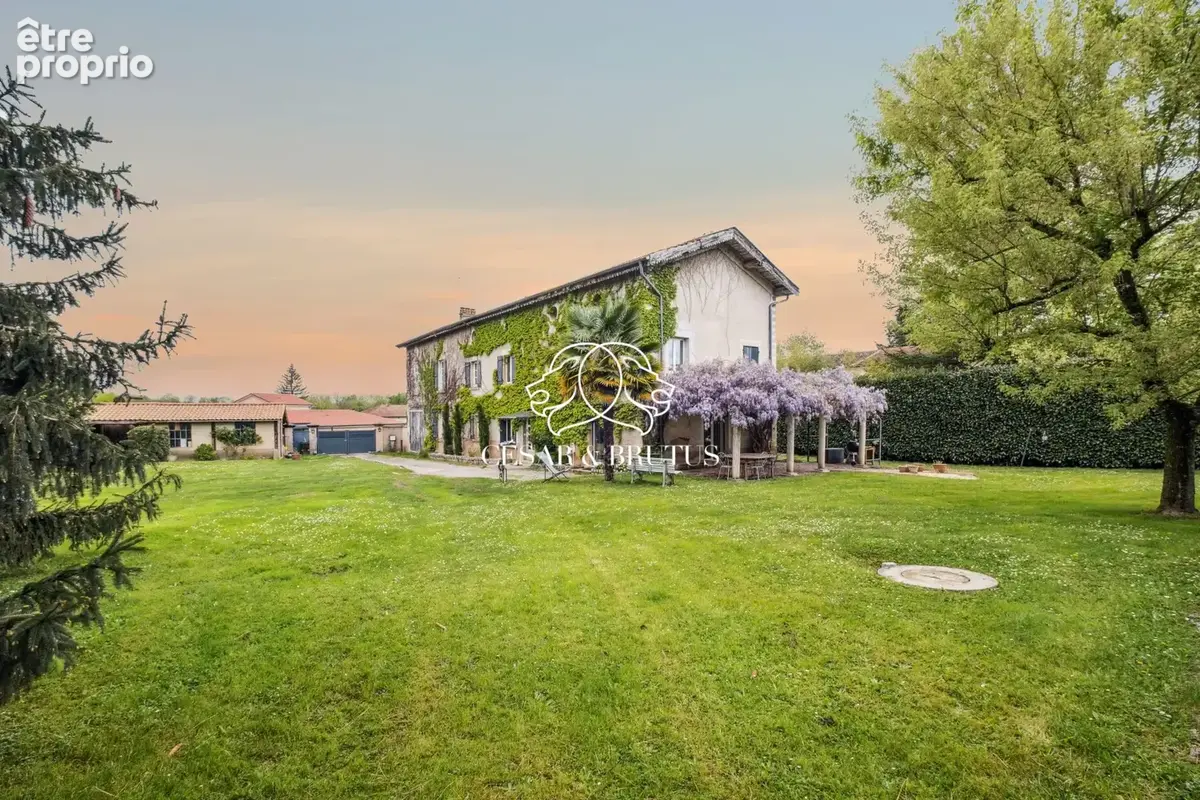Photo Maison à Eyzin-Pinet au prix de 435 000€
