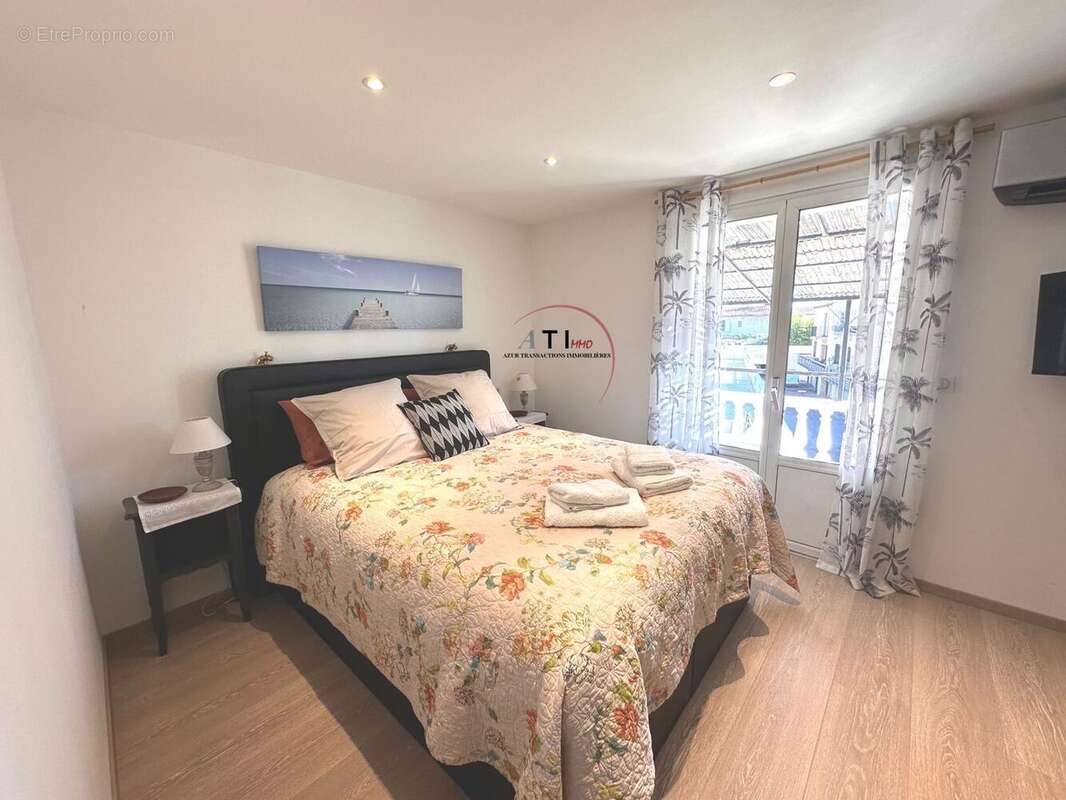 Appartement à GRIMAUD