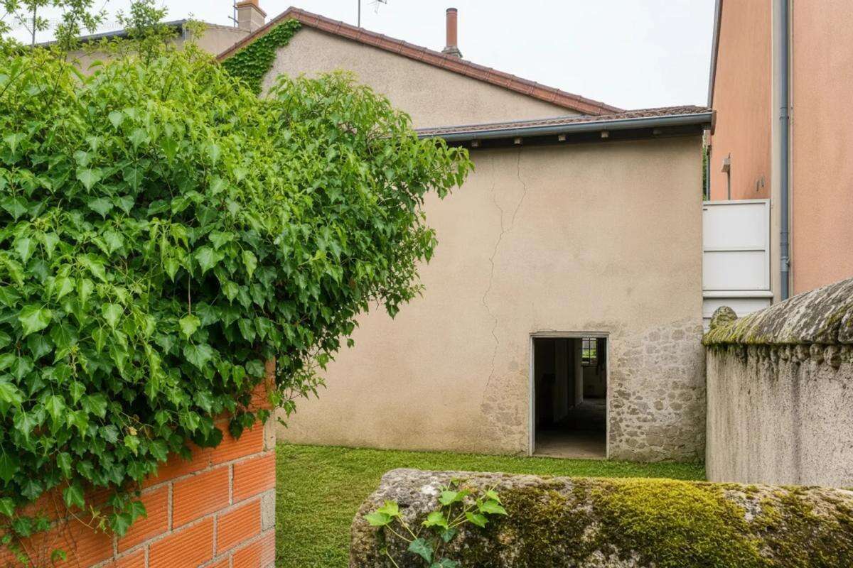 Charmante maison de ville avec jardin à Marcigny - photo 12