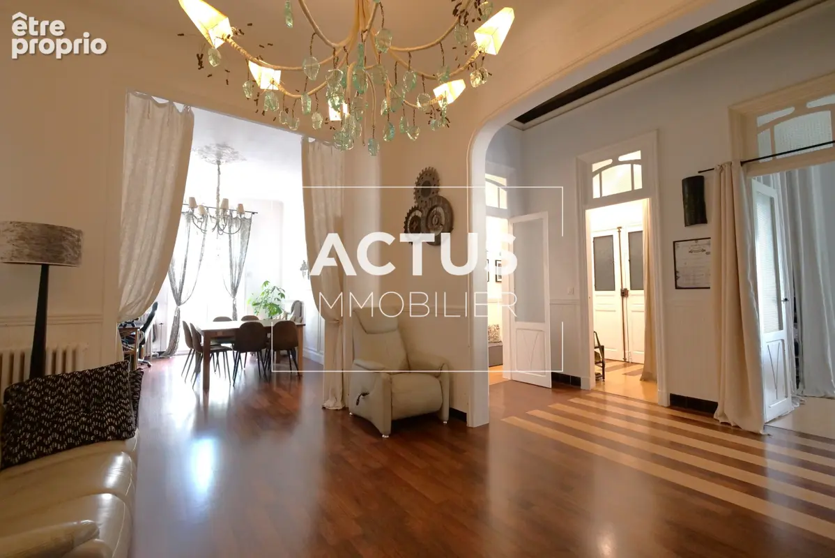 Appartement 4 pièces 118 m² à vendre à Salon-De-Provence (13300) - photo 2