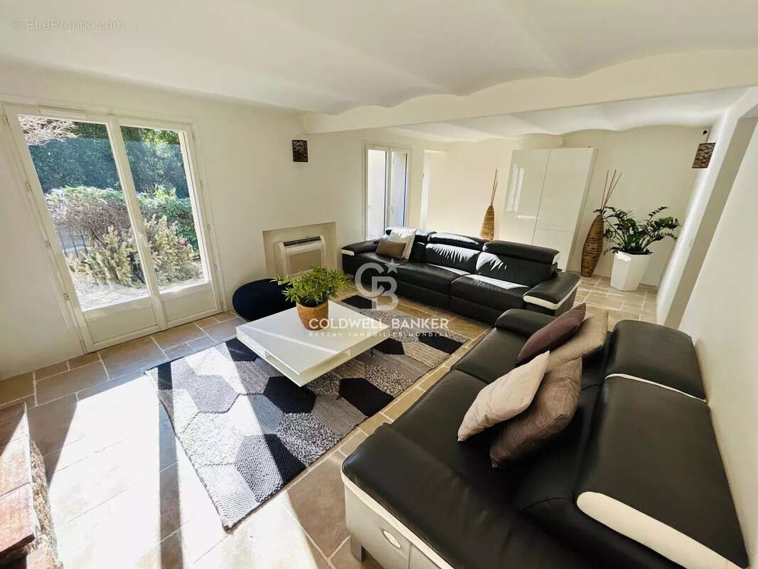 Maison à MOUGINS