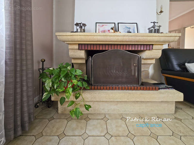 Maison à SAINT-CYR-L'ECOLE