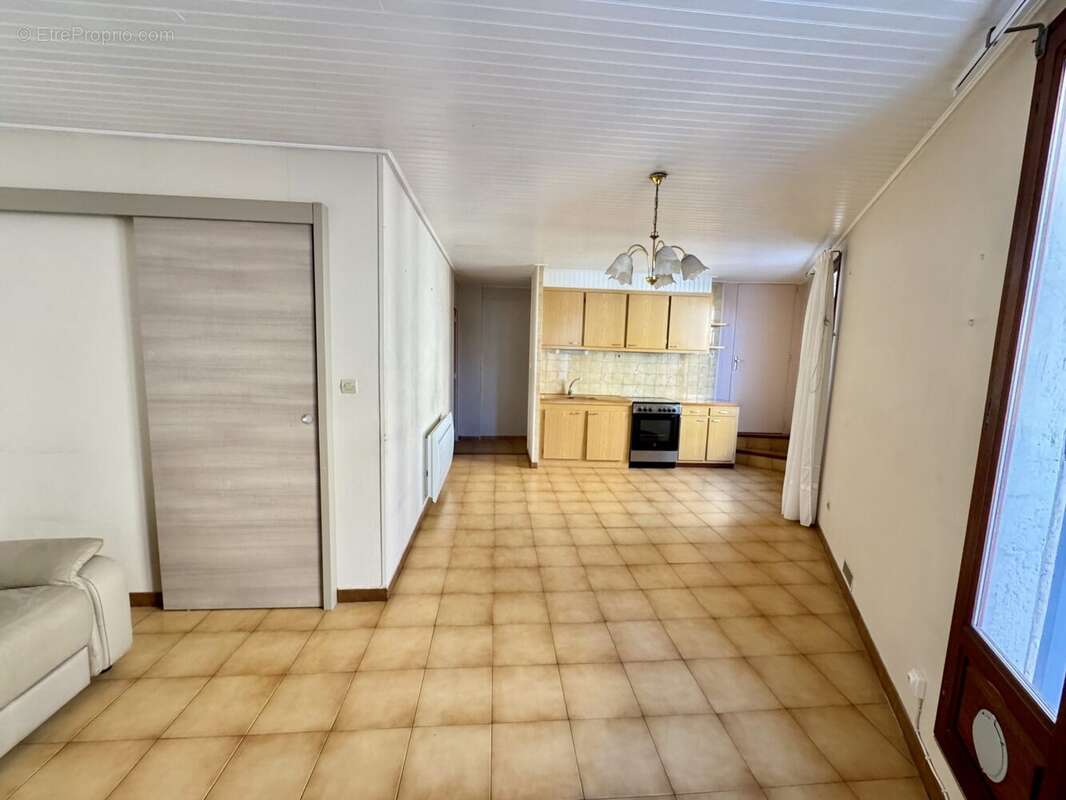 Maison à VILLEVEYRAC