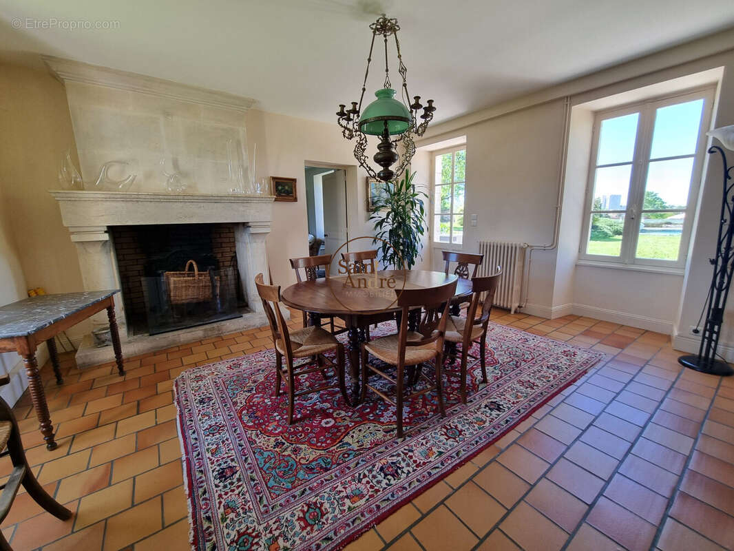 Maison 300 m² à L'isle-D'espagnac  - photo 4