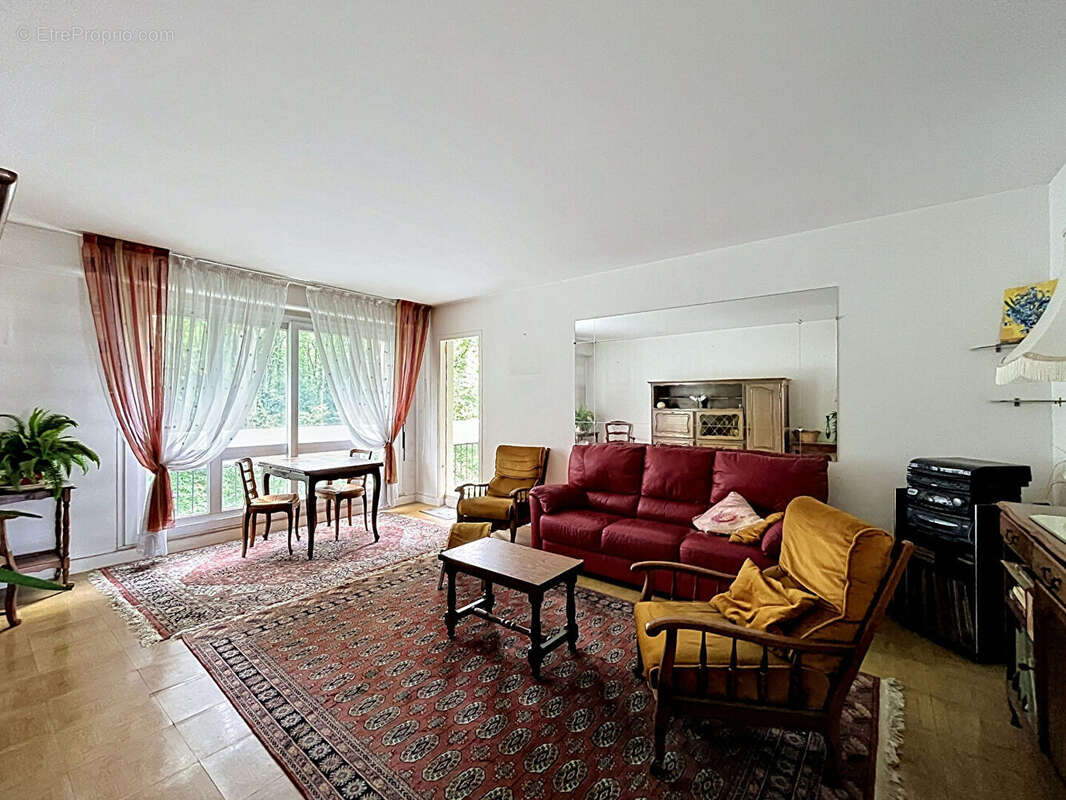 Appartement à SAINT-MICHEL-SUR-ORGE