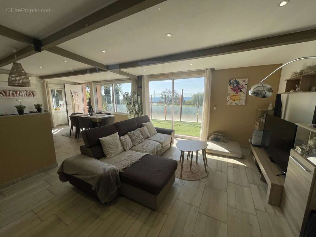 Appartement à THEOULE-SUR-MER