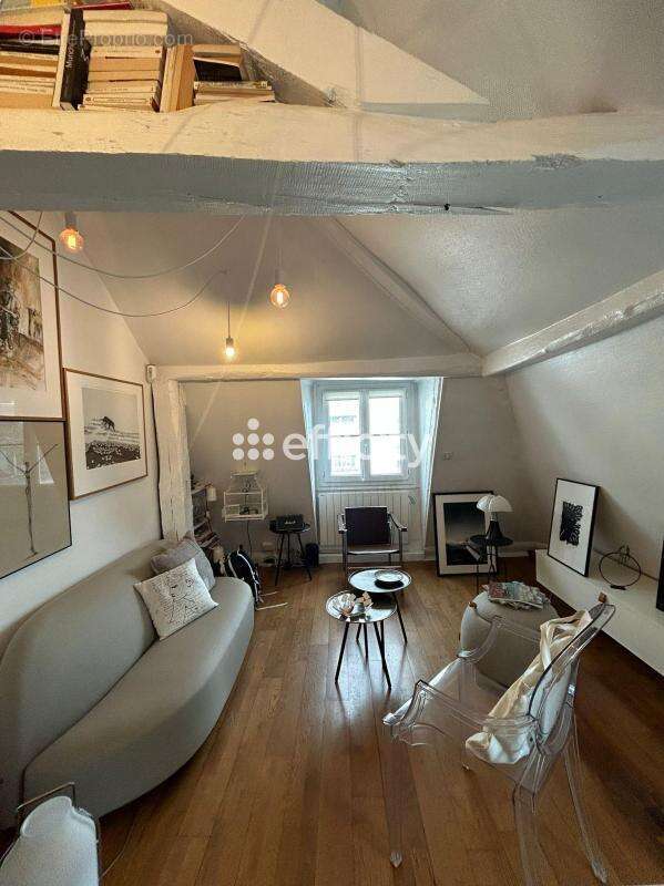 Appartement à PARIS-6E