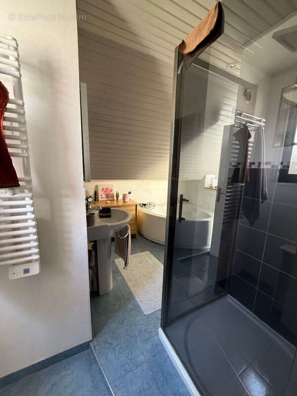 Maison à proximité du bourg - photo 9