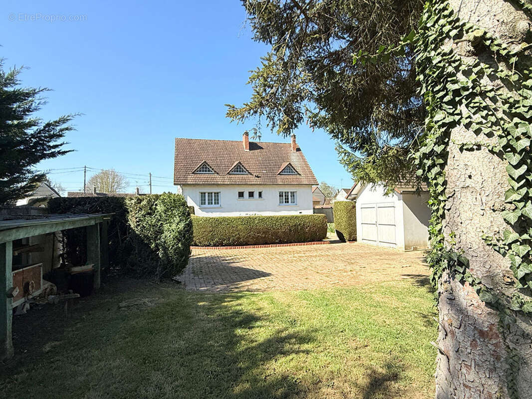 Maison à TROISSEREUX