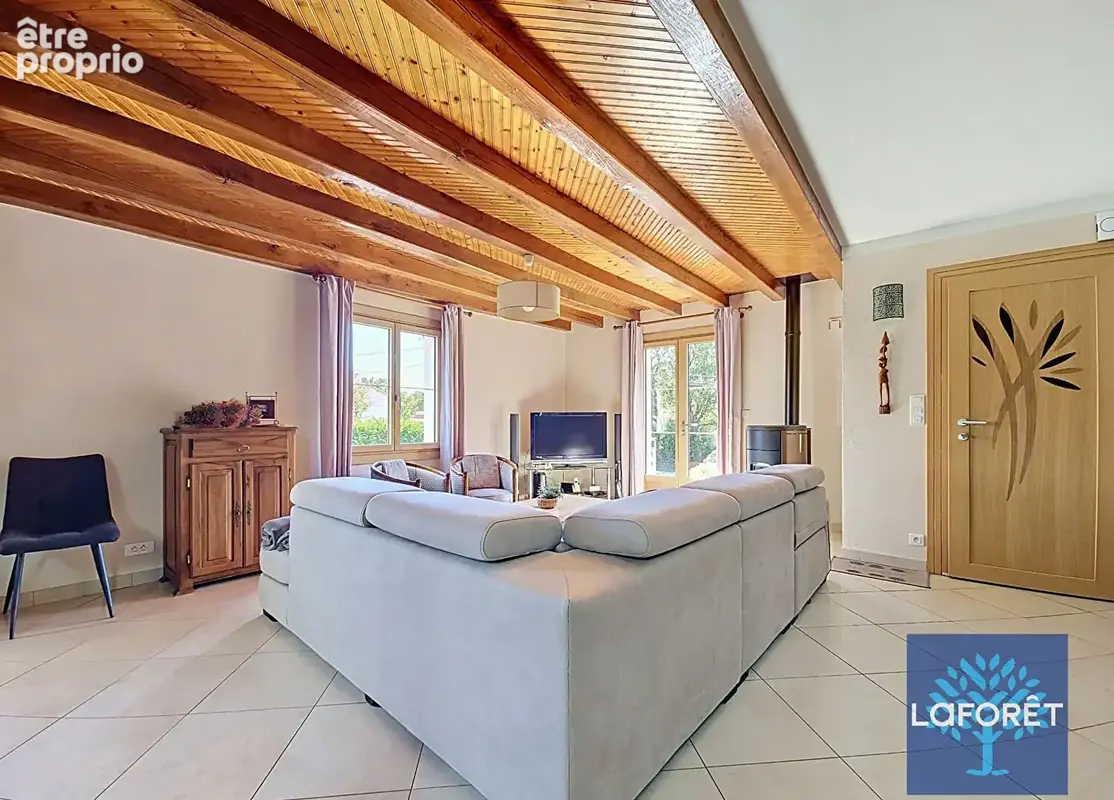 Vente Maison 4 Pièces avec Piscine Intérieure ? Entre Belleville-sur-Vie et Beaufou - photo 6