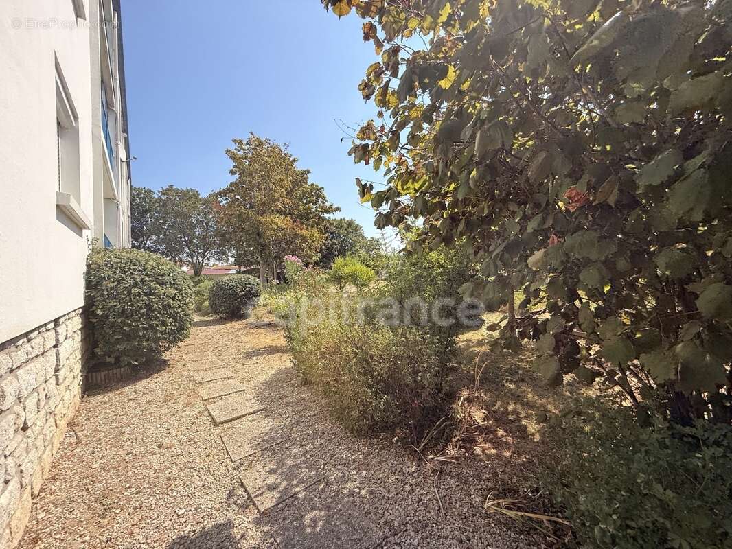 Appartement 2 chambres et cave - photo 7