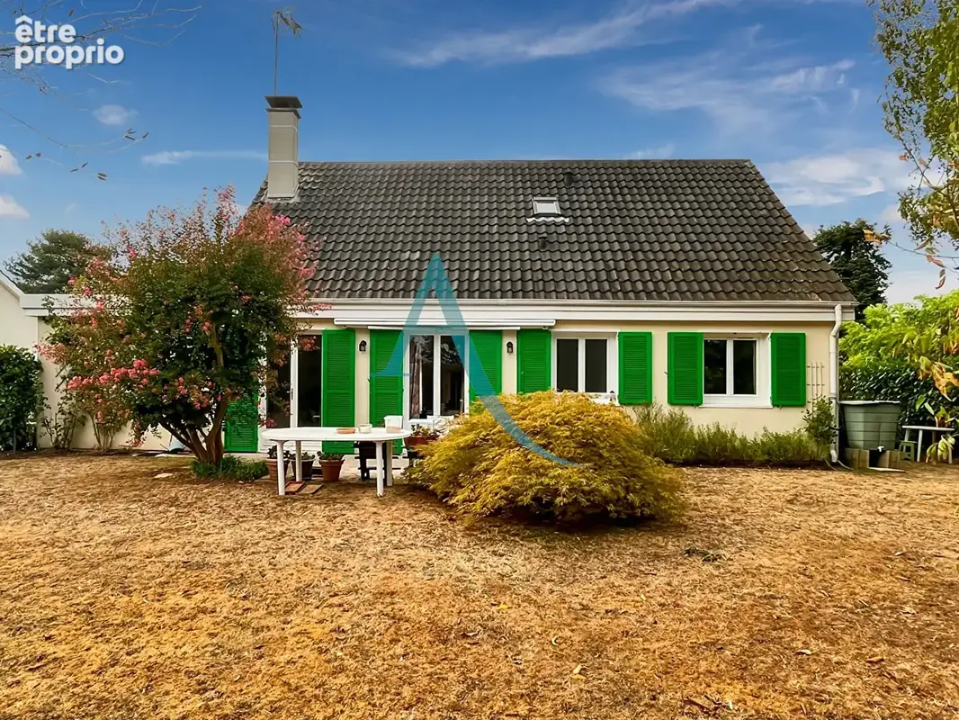 Maison à MENNECY