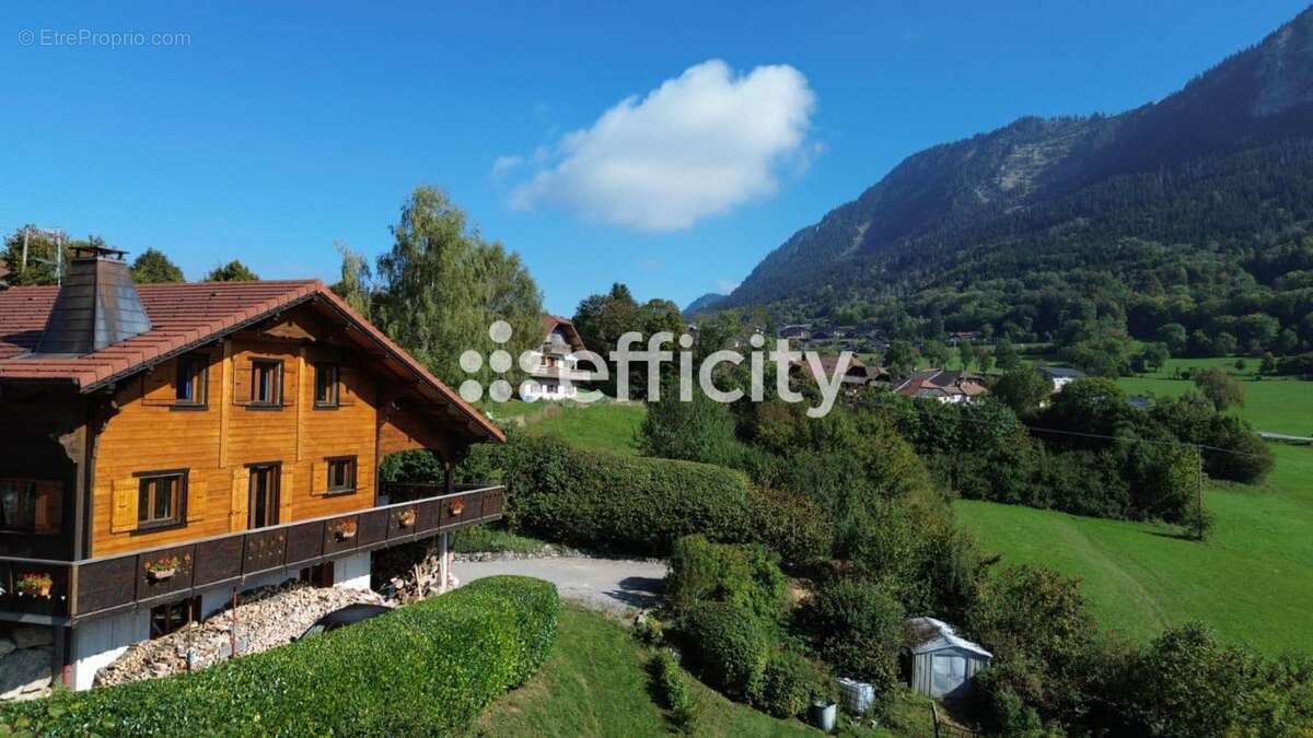 Maison à THOLLON-LES-MEMISES