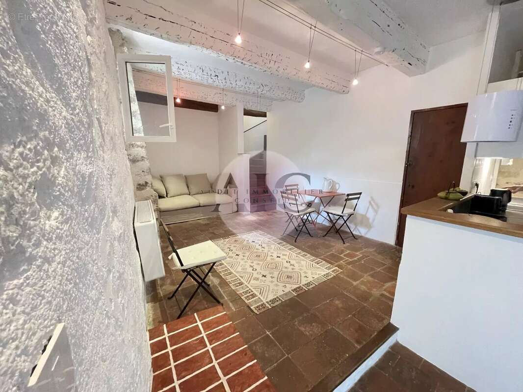 Appartement à FAYENCE