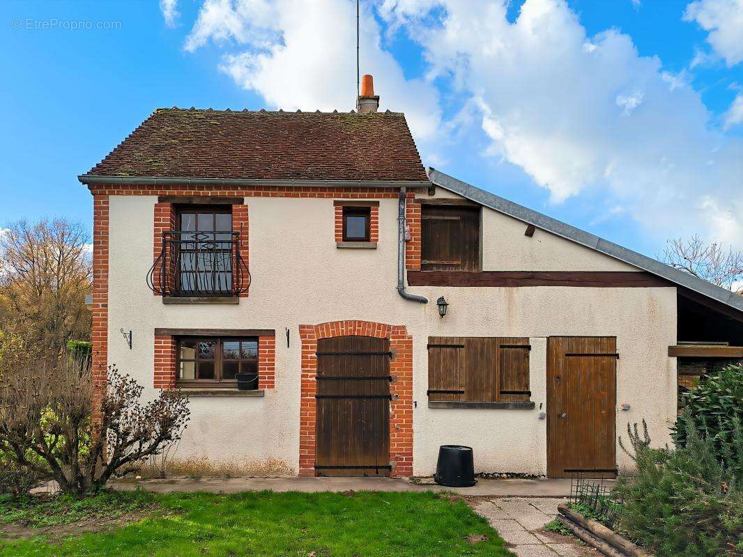 Maison à CHATRES-SUR-CHER