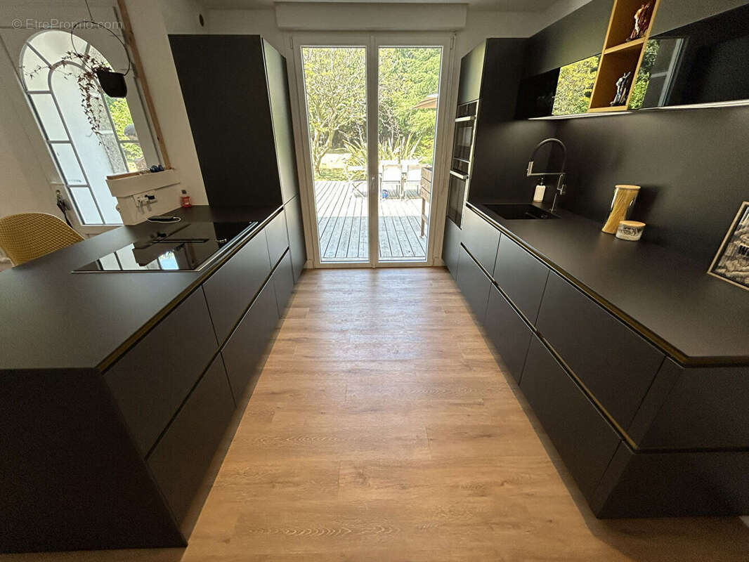 Élégante propriété familiale avec parc paysager, piscine et prestations haut de gamme - Quimper - photo 7