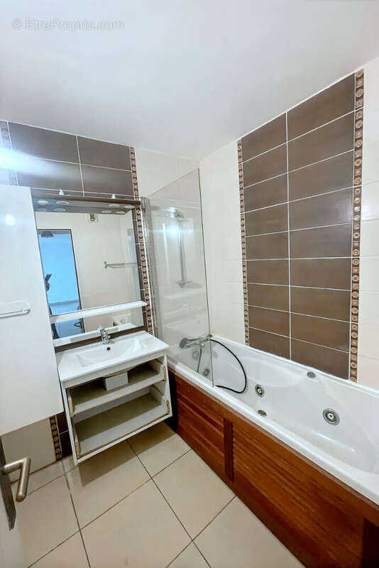A VENDRE - Saint-Denis - Appartement T2 52.26 m2 en rez-de-jardin - photo 8